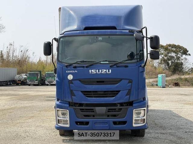 Isuzu GIGA 2019-08 5868355-0
