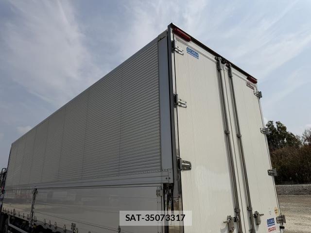 Isuzu GIGA 2019-08 5868355-13