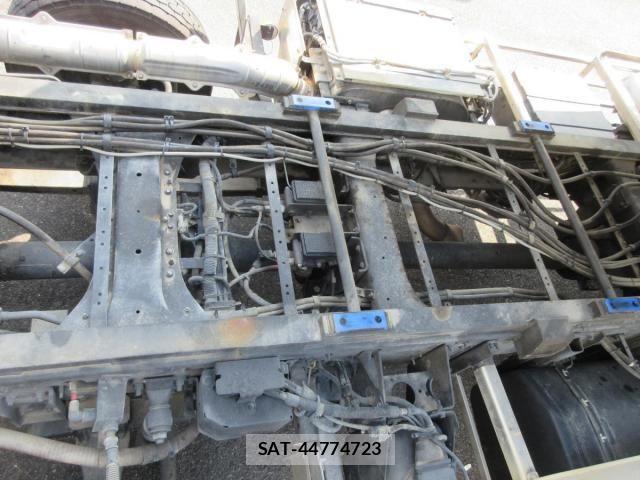 Isuzu GIGA 2019-07 5868319-17