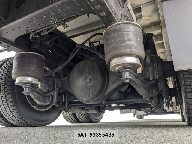 Isuzu GIGA 2025-03 6006982-15