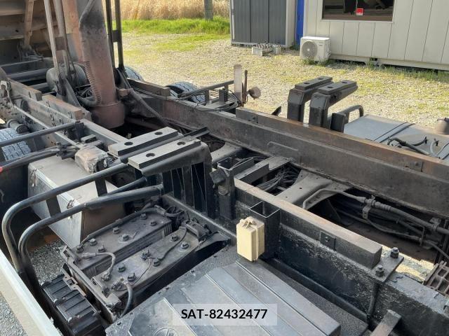 Isuzu GIGA 2014-09 6007008-18