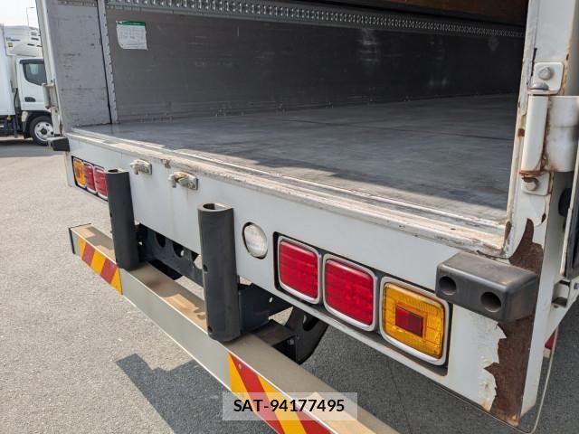 Isuzu GIGA 2017-03 6007007-16