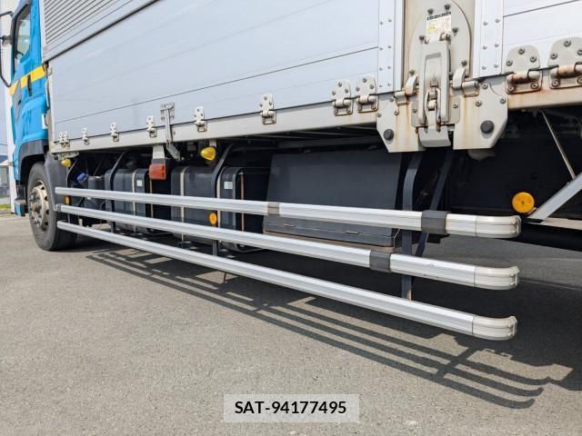Isuzu GIGA 2017-03 6007007-8
