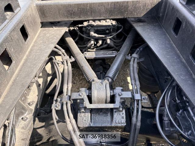 Isuzu GIGA 2013-12 6264207-28