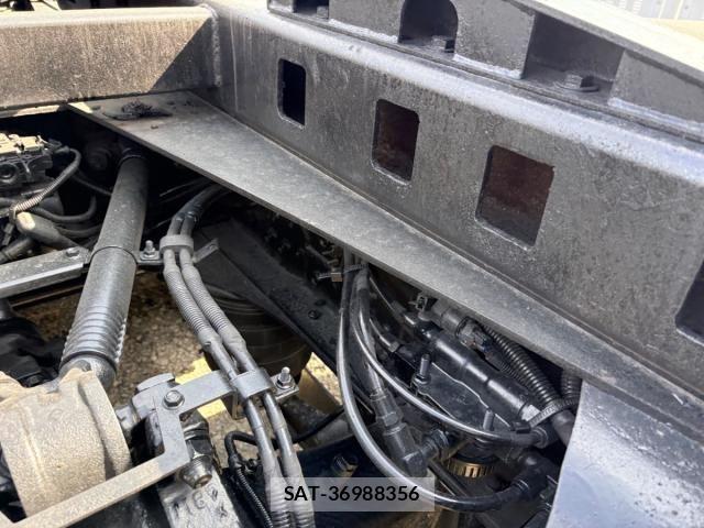 Isuzu GIGA 2013-12 6264207-29