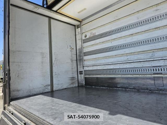 Isuzu GIGA 2012-03 6304299-20