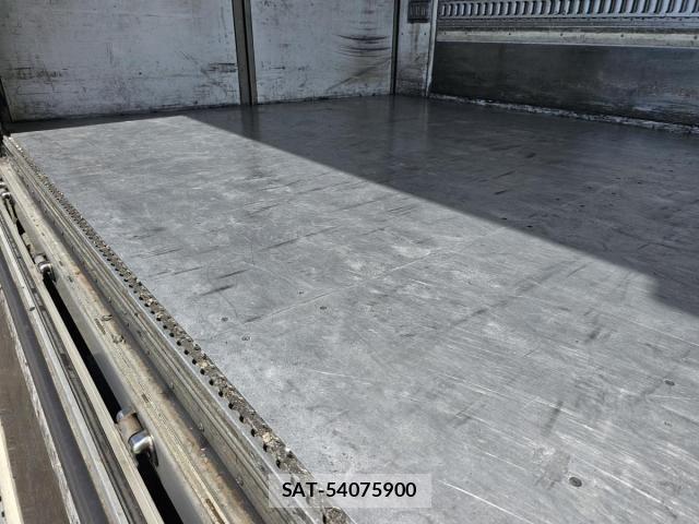Isuzu GIGA 2012-03 6304299-23