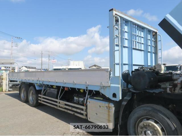 Isuzu GIGA 2018-06 6498075-10