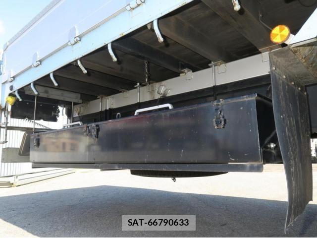 Isuzu GIGA 2018-06 6498075-14