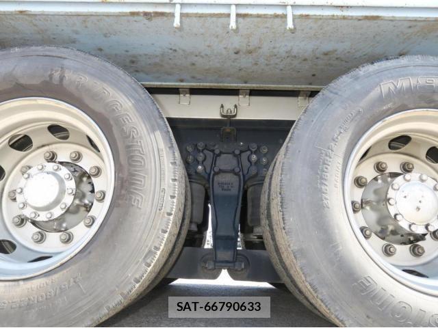 Isuzu GIGA 2018-06 6498075-18