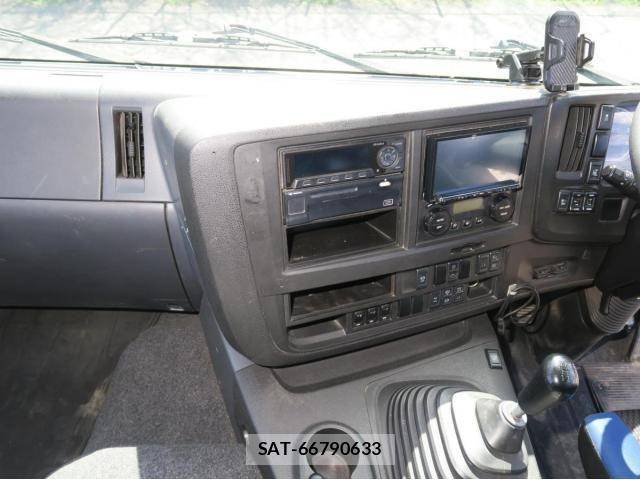 Isuzu GIGA 2018-06 6498075-27