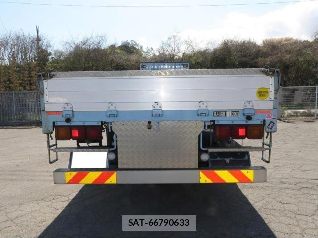 Isuzu GIGA 2018-06 6498075-4