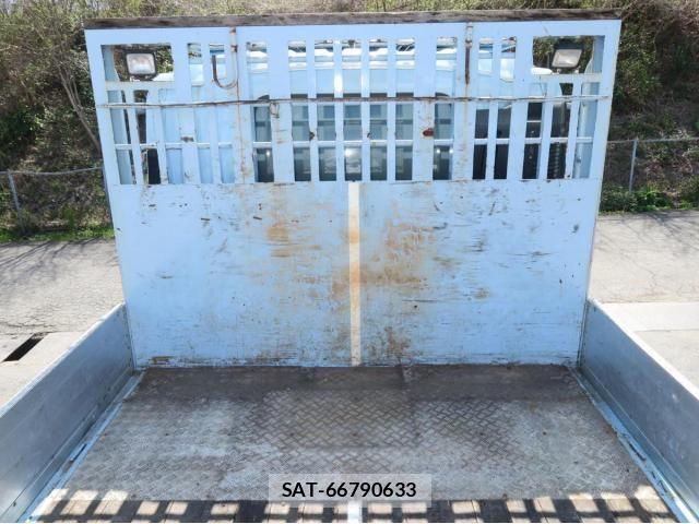Isuzu GIGA 2018-06 6498075-7