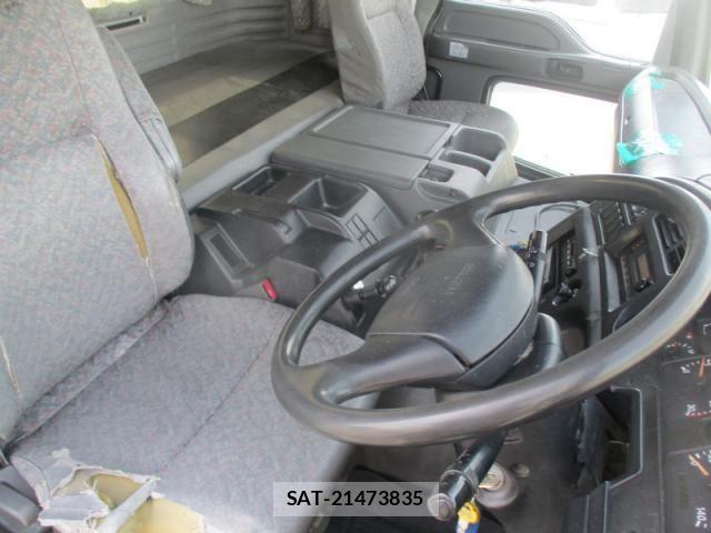 Isuzu GIGA 2017-01 6498093-26