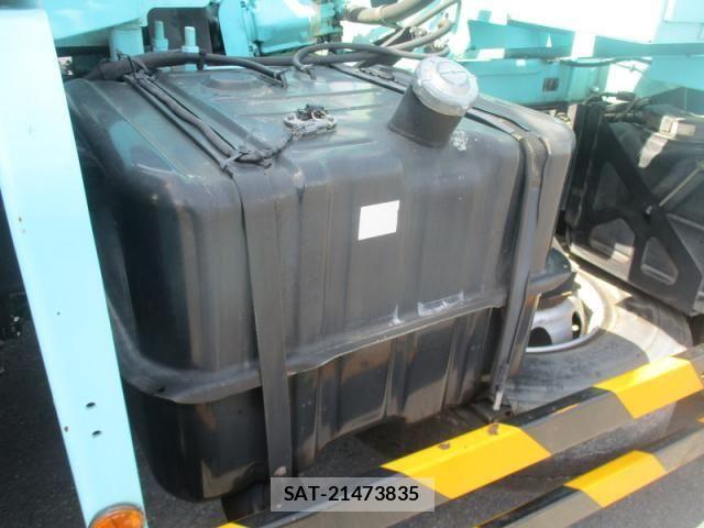 Isuzu GIGA 2017-01 6498093-7