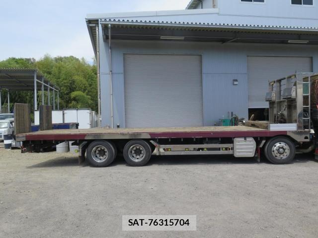 Isuzu GIGA 2010-11 6498069-9
