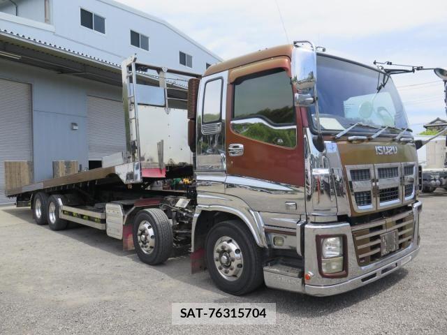 Isuzu GIGA 2010-11 6498069-11