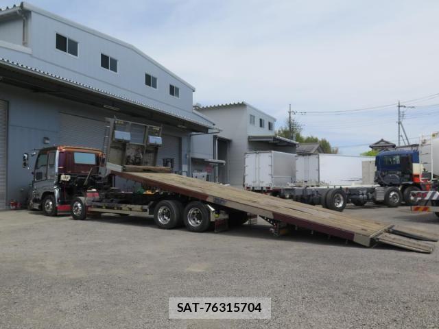 Isuzu GIGA 2010-11 6498069-13