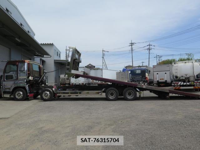 Isuzu GIGA 2010-11 6498069-14