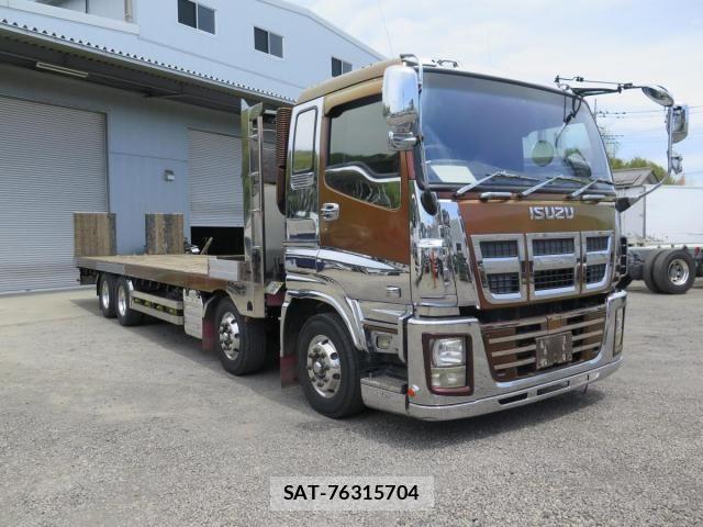 Isuzu GIGA 2010-11 6498069-1