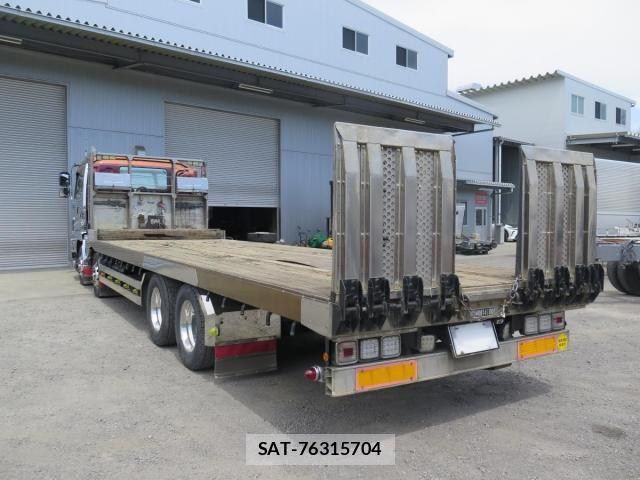 Isuzu GIGA 2010-11 6498069-8