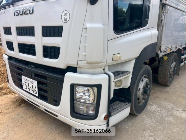 Isuzu GIGA 2014-01 6526228-11
