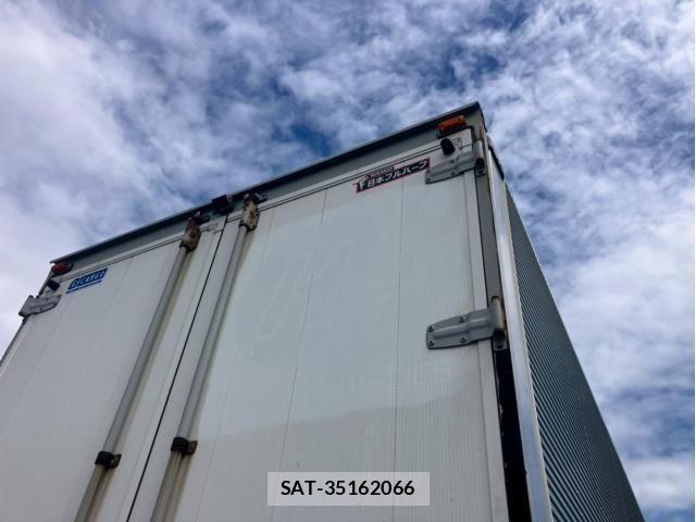 Isuzu GIGA 2014-01 6526228-12