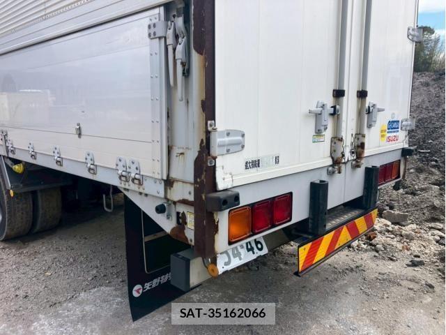 Isuzu GIGA 2014-01 6526228-15