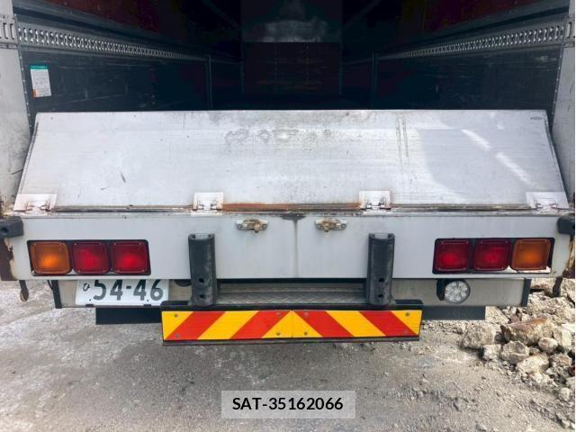 Isuzu GIGA 2014-01 6526228-17