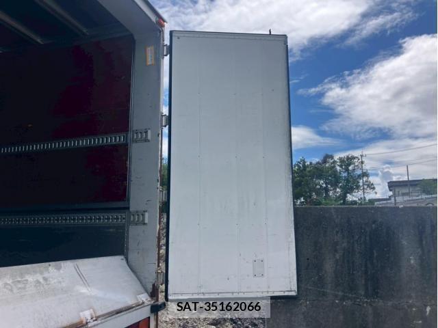 Isuzu GIGA 2014-01 6526228-19