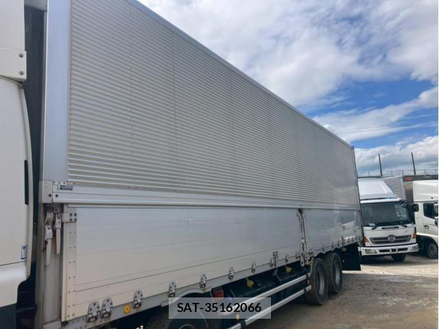 Isuzu GIGA 2014-01 6526228-4