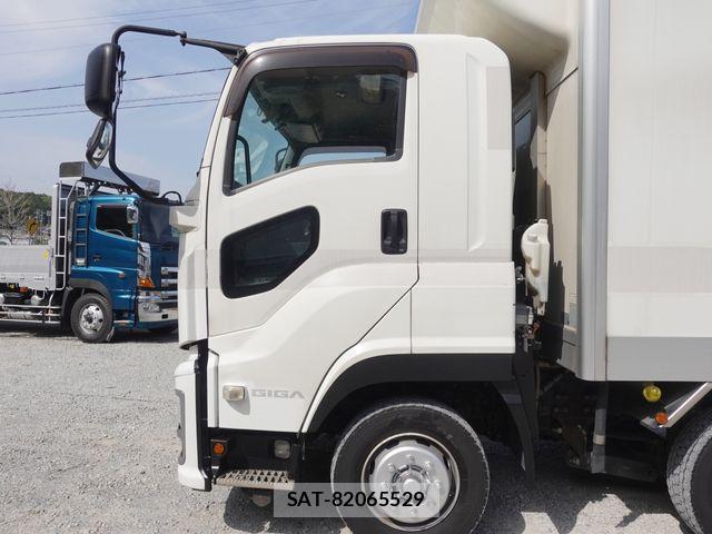 Isuzu GIGA 2018-02 6526227-13