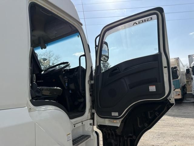Isuzu GIGA 2018-08 6596737-26