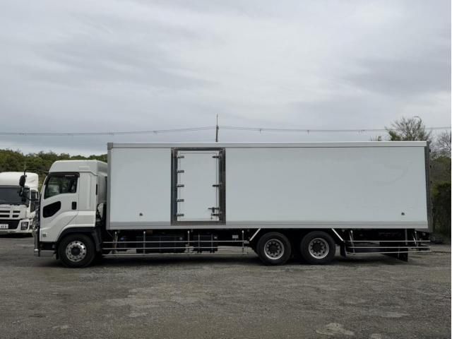 Isuzu GIGA 2018-08 6596737-3