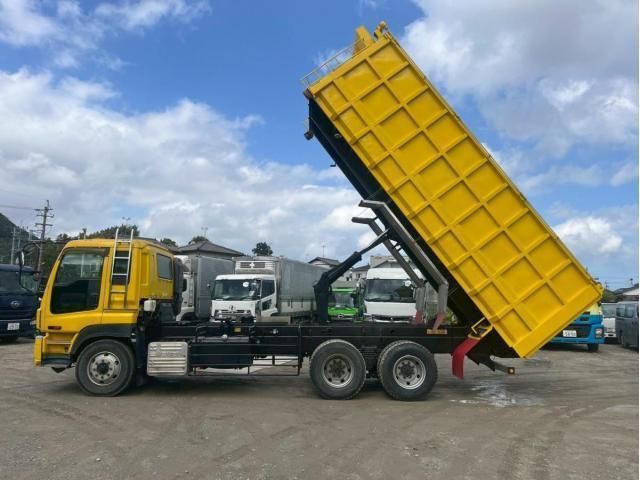 Isuzu GIGA 2008-09 6596740-8