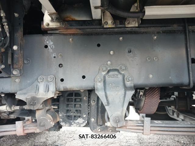 Isuzu GIGA 2021-03 6641624-27