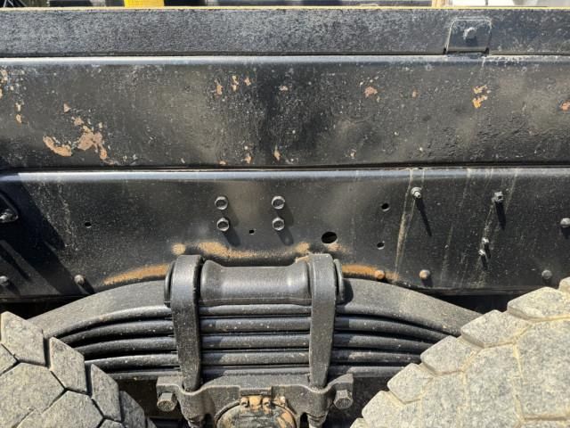 Isuzu GIGA 2016-10 6689576-21