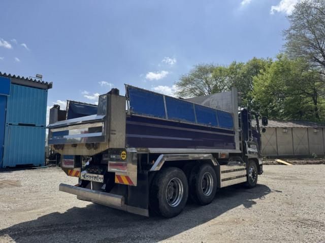 Isuzu GIGA 2016-10 6689576-2