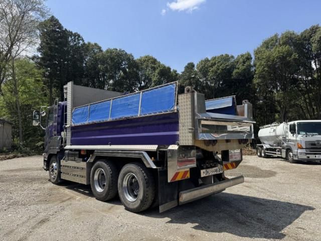 Isuzu GIGA 2016-10 6689576-3
