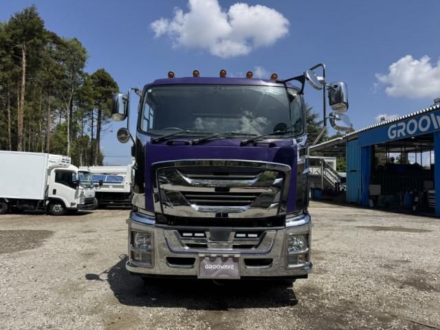 Isuzu GIGA 2016-10 6689576-4