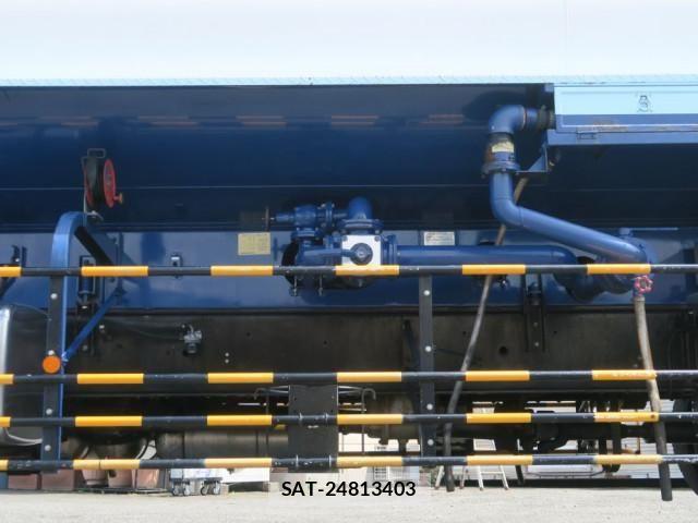 Isuzu GIGA 2011-12 6716202-13