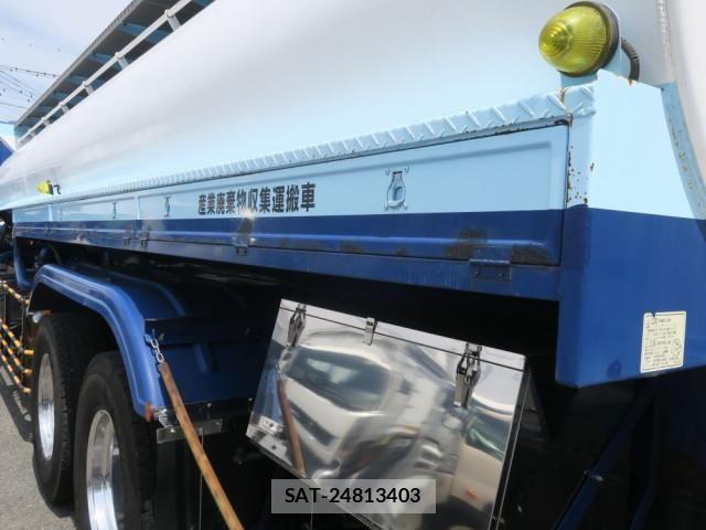 Isuzu GIGA 2011-12 6716202-16