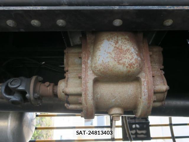 Isuzu GIGA 2011-12 6716202-22