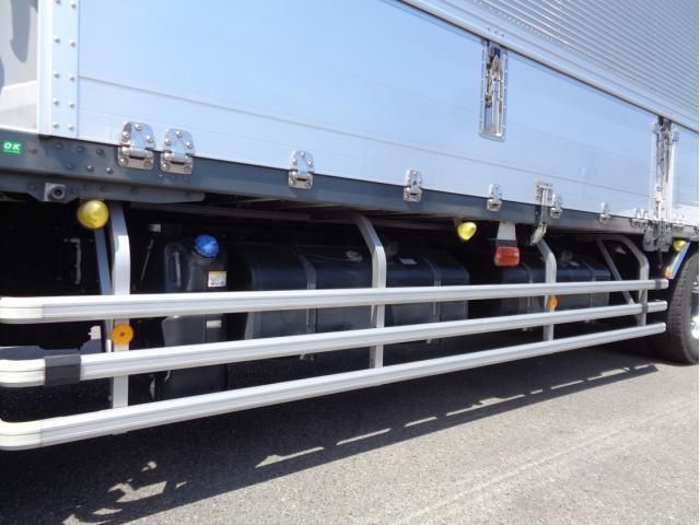 Isuzu GIGA 2022-10 6734144-21