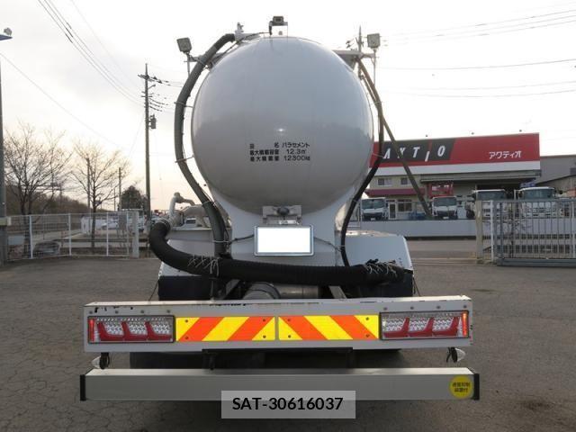 Isuzu GIGA 2019-01 6791065-4