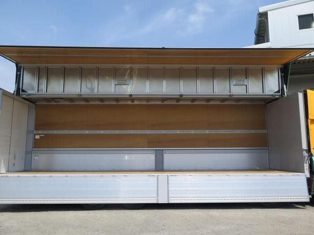 Isuzu GIGA 2018-05 6805418-9