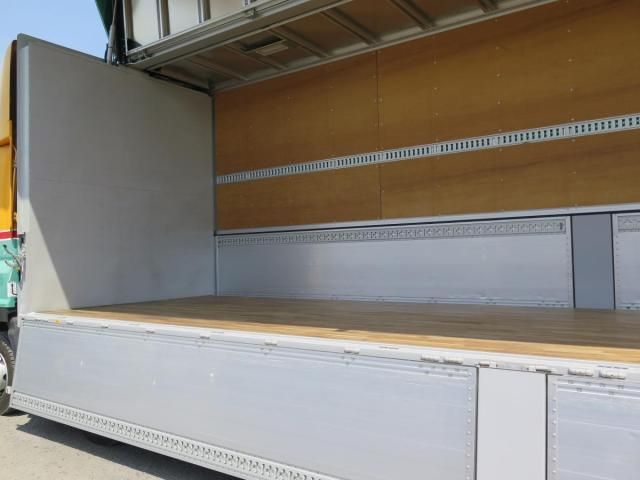 Isuzu GIGA 2018-05 6805418-15