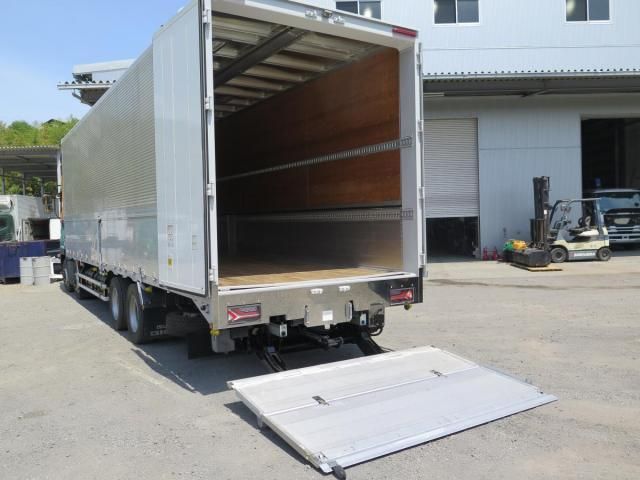 Isuzu GIGA 2018-05 6805418-18