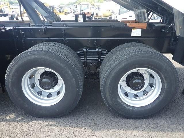 Isuzu GIGA 2018-04 6805417-21