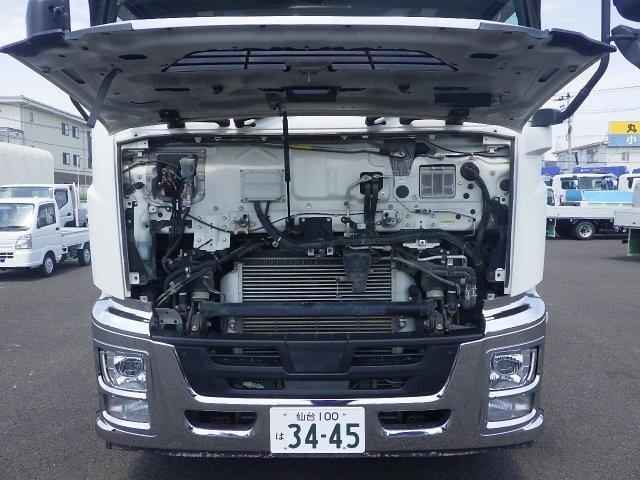 Isuzu GIGA 2018-04 6805417-24